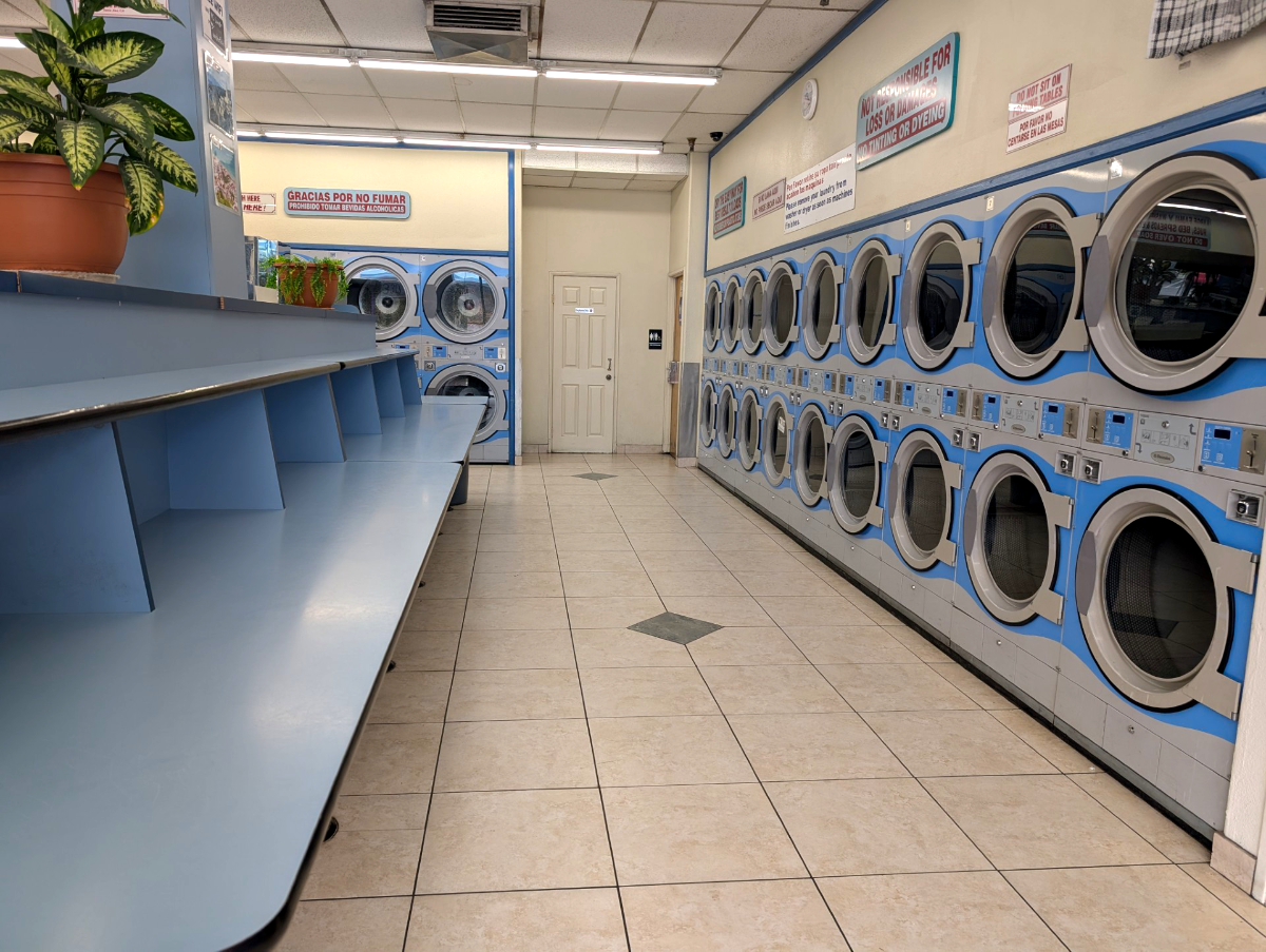 Verdugo Folding And Drying Row 1200X900